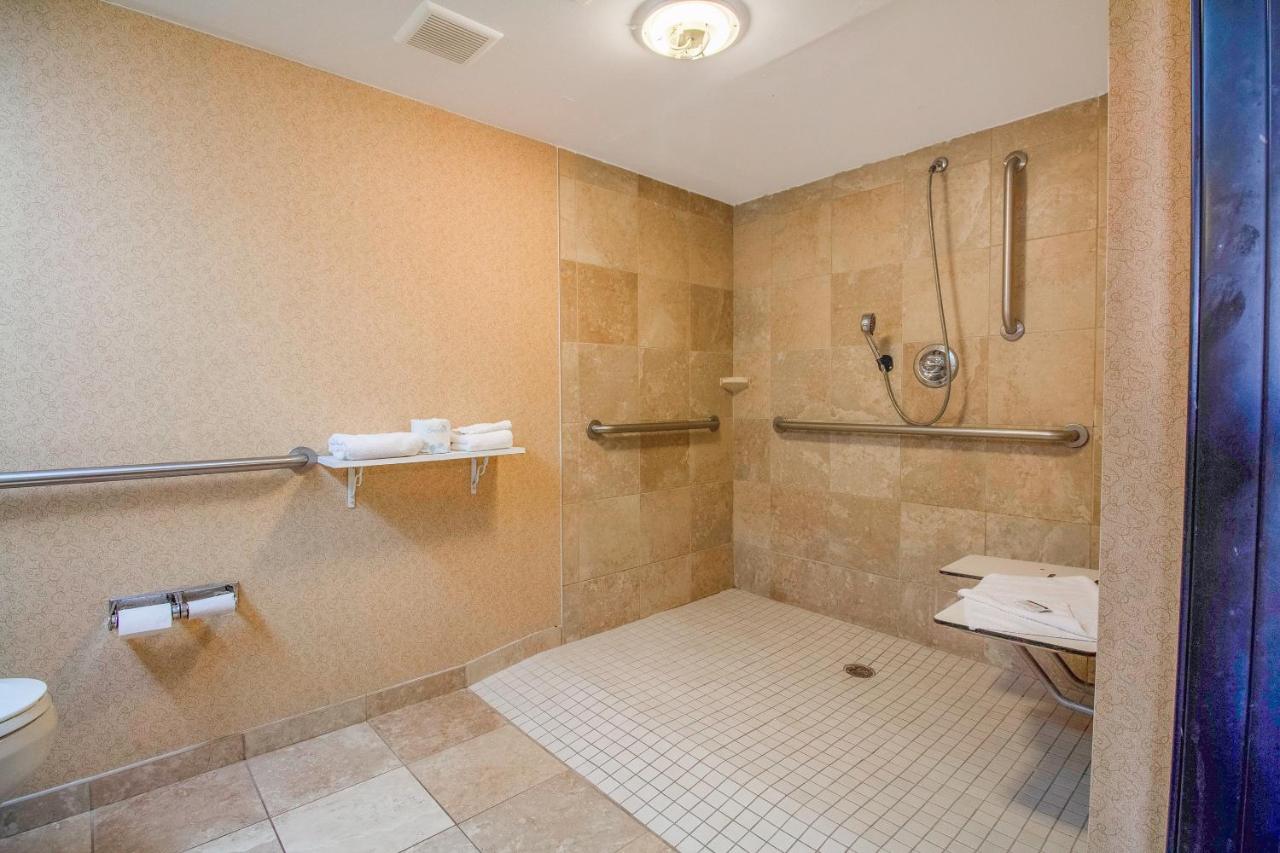 King Room - Disability Access at Tulsa Square Hotel Central, I-44 By OYO