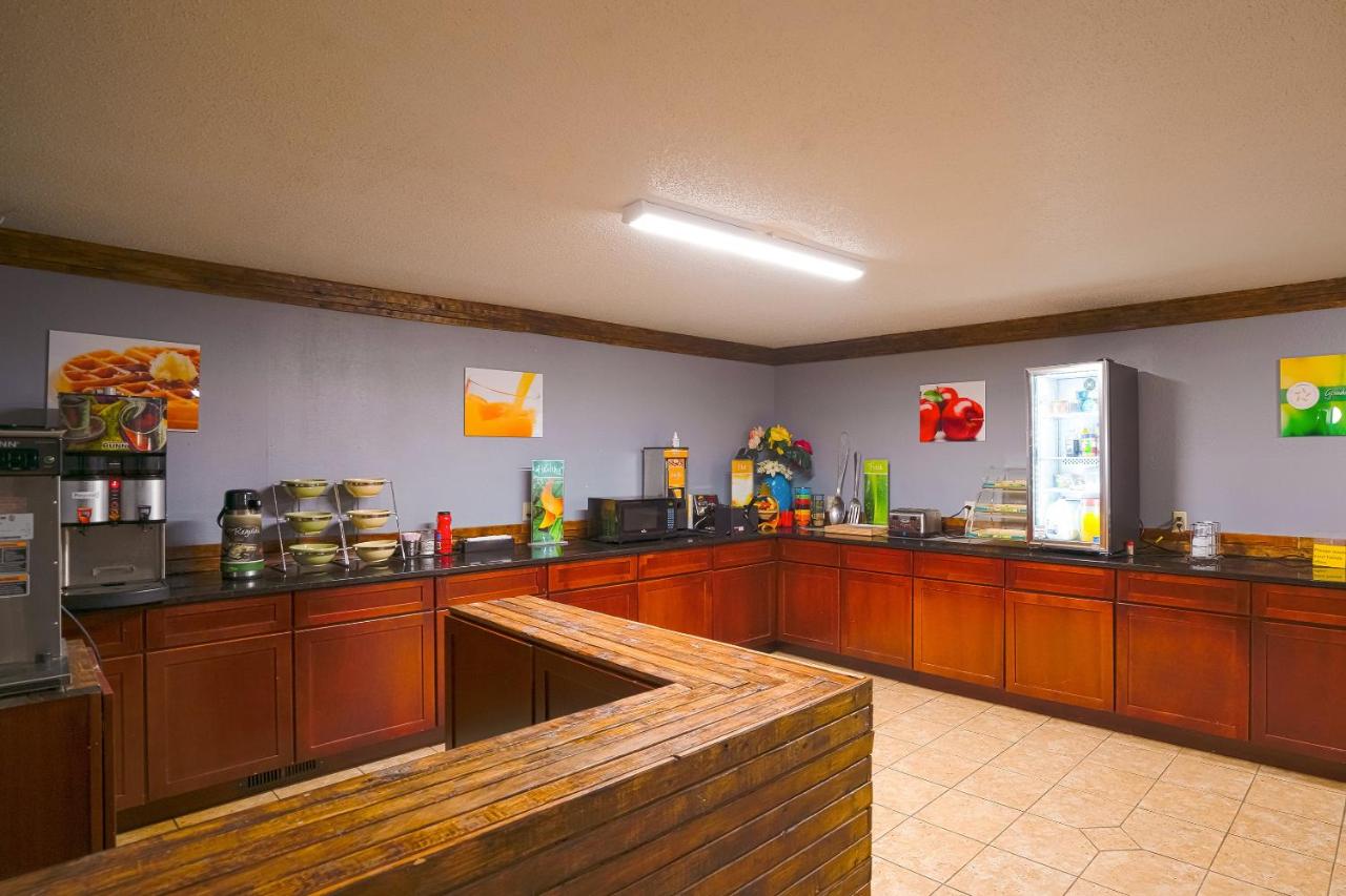 | OYO Hotel Redwood Falls near Jackpot Casino