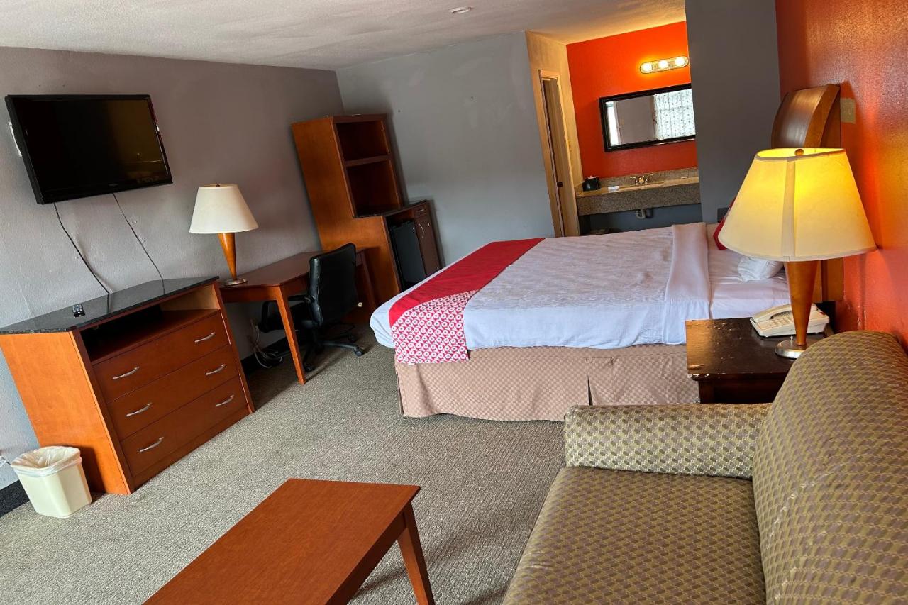 | OYO Hotel Jefferson TX Hwy 59
