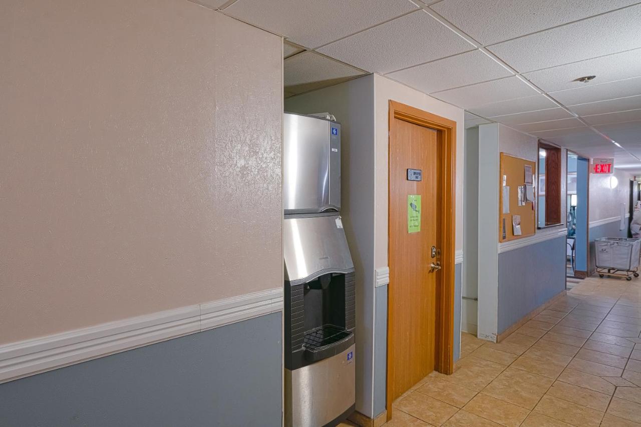 | OYO Hotel Redwood Falls near Jackpot Casino