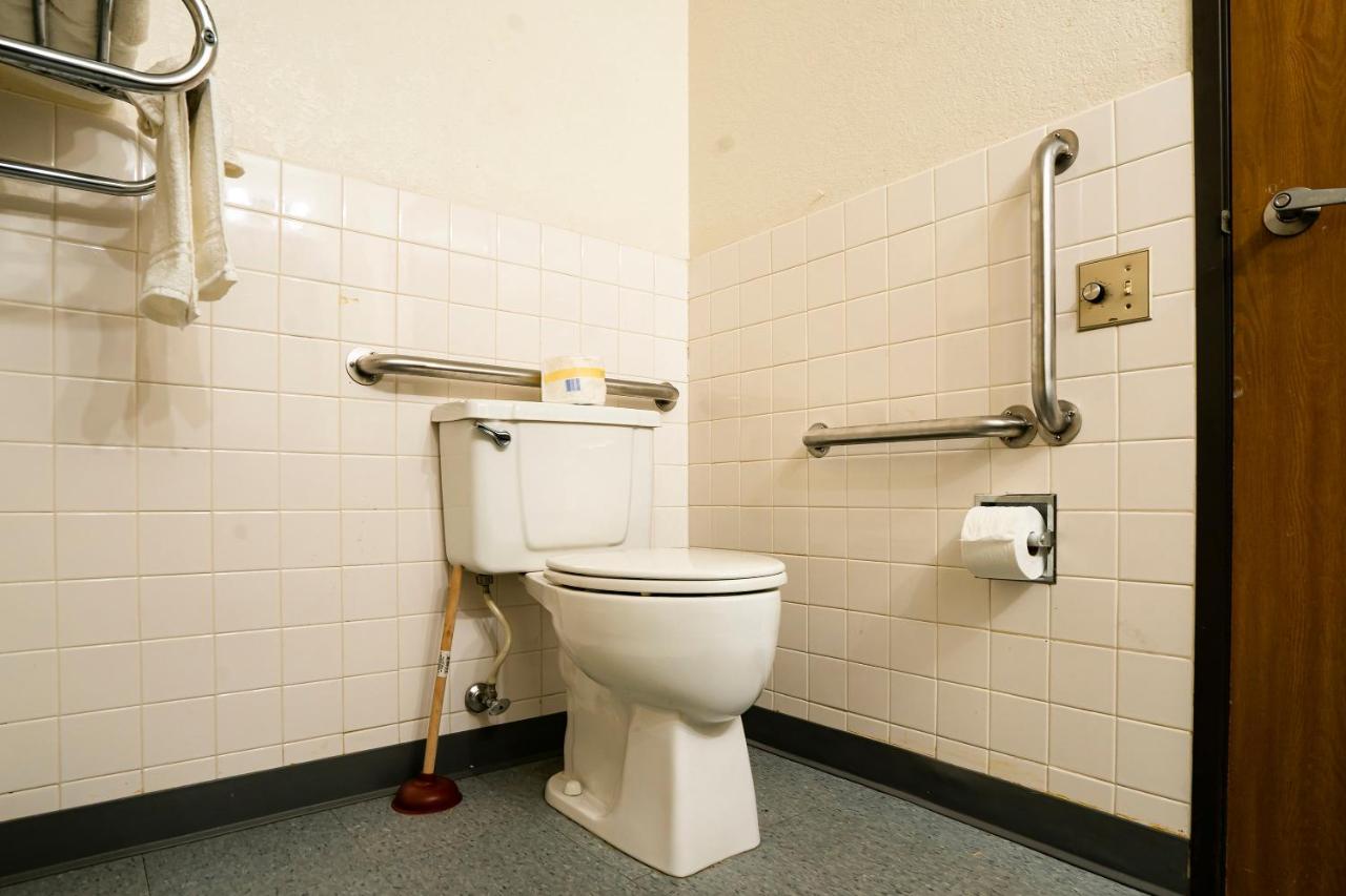 | OYO Hotel Redwood Falls near Jackpot Casino