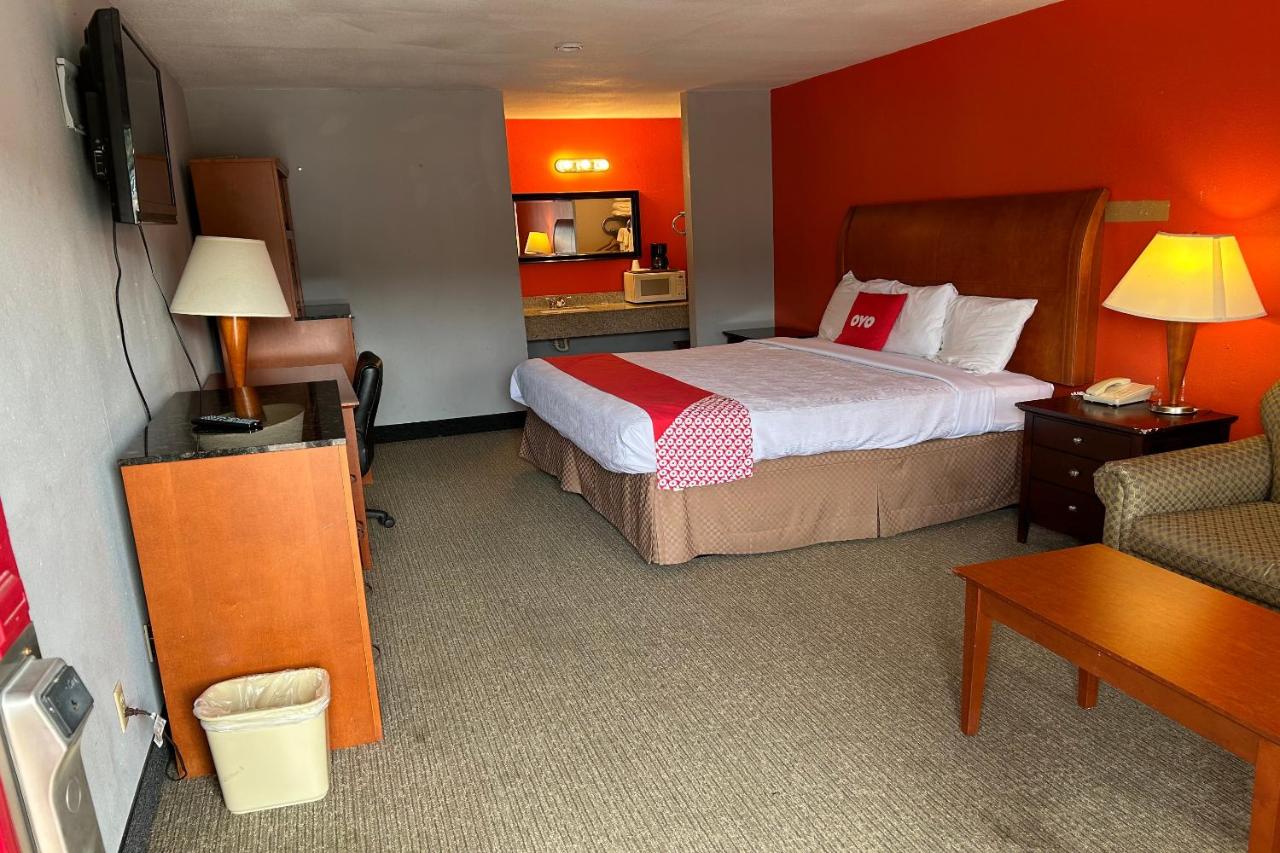| OYO Hotel Jefferson TX Hwy 59