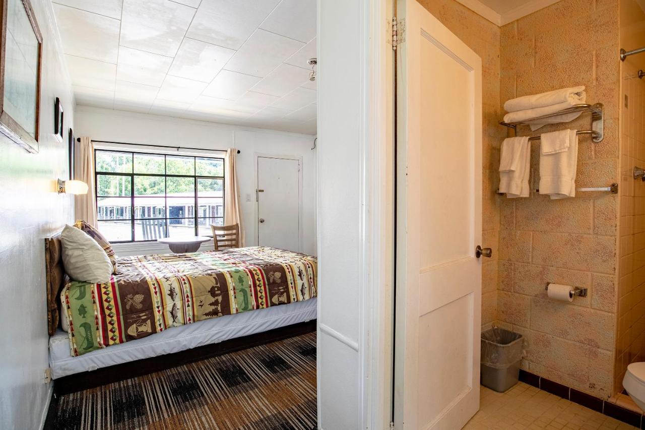 Queen Room at Lloyd's On The River Country Inn By OYO