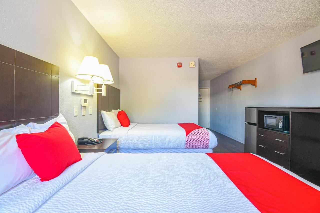 Quadruple Room - Disability Access at Americas Best Value Inn Irving DFW Airport South