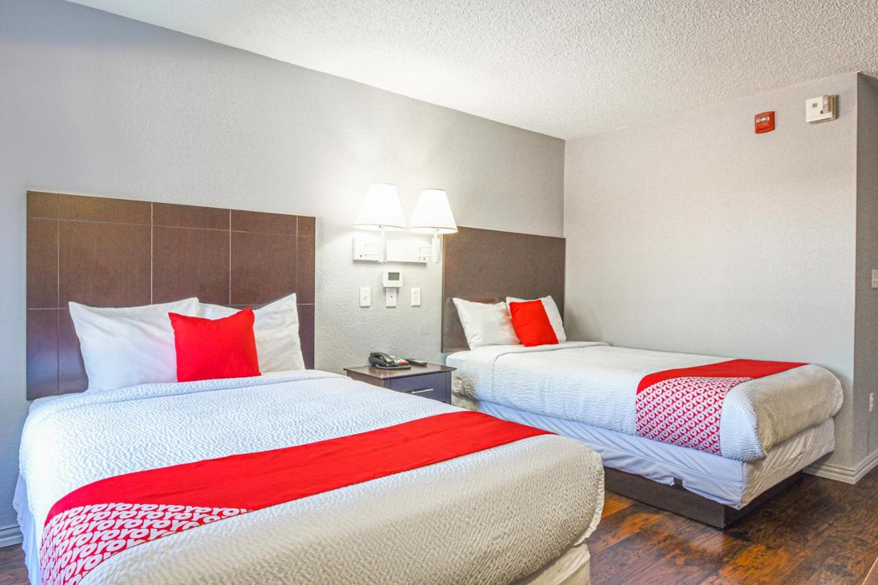 Quadruple Room - Disability Access at Americas Best Value Inn Irving DFW Airport South