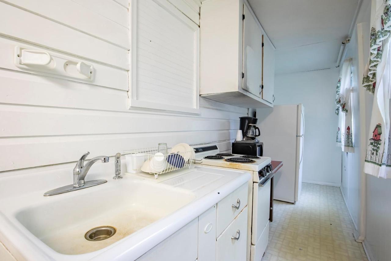 Two-Bedroom Apartment at Lloyd's On The River Country Inn By OYO