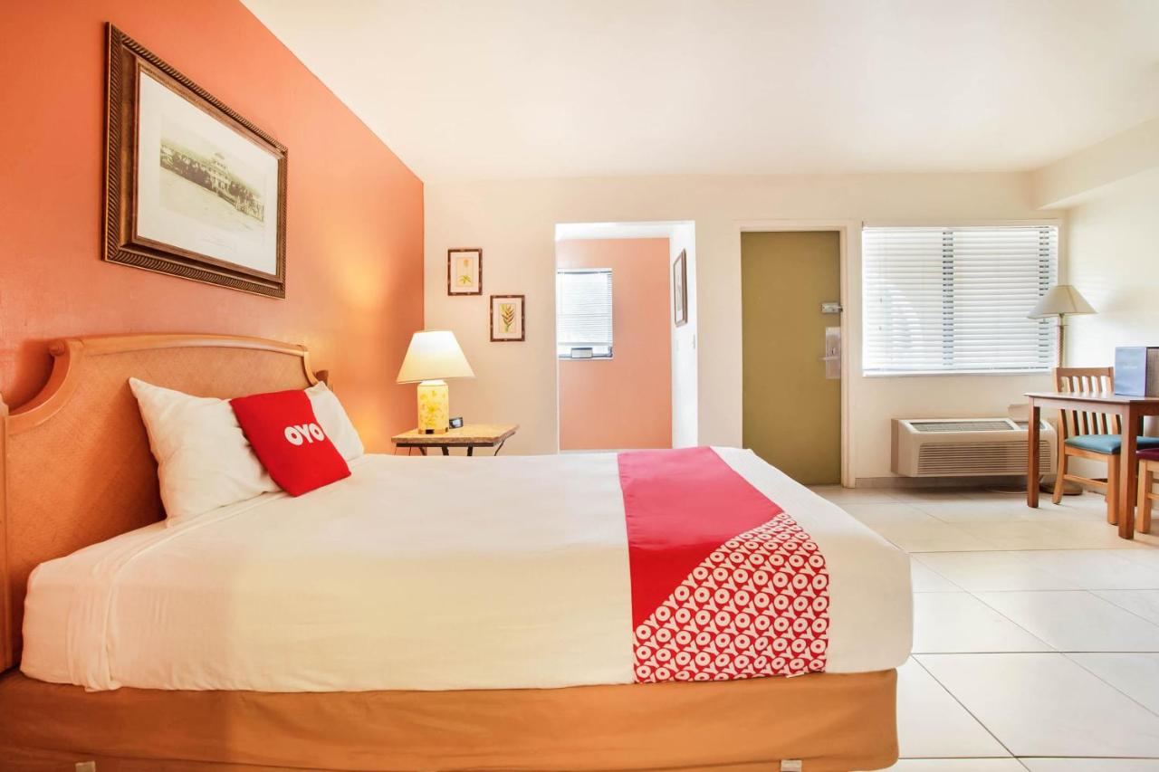 | OYO Waterfront Hotel- Cape Coral Fort Myers, FL
