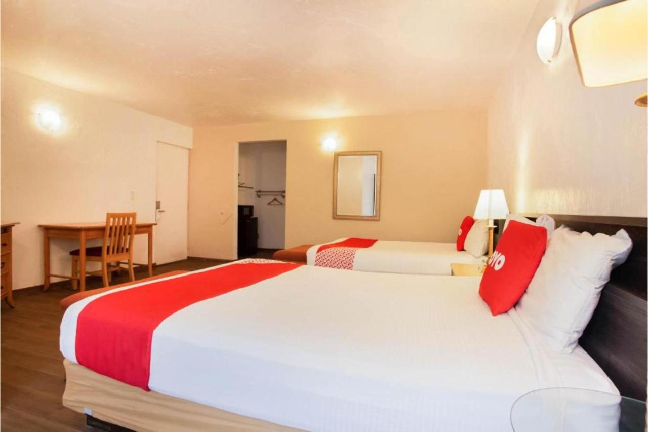 | OYO Waterfront Hotel- Cape Coral Fort Myers, FL