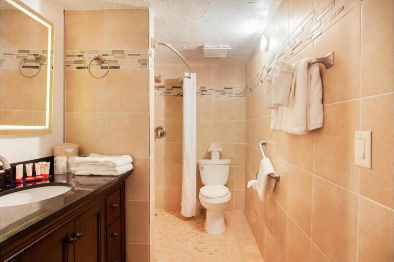 | OYO Waterfront Hotel- Cape Coral Fort Myers, FL