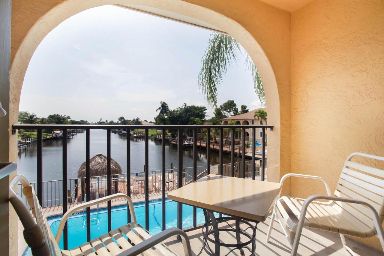 | OYO Waterfront Hotel- Cape Coral Fort Myers, FL