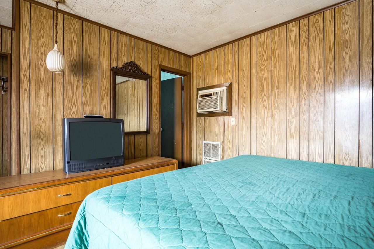 | OYO Hotel Holly Springs MS