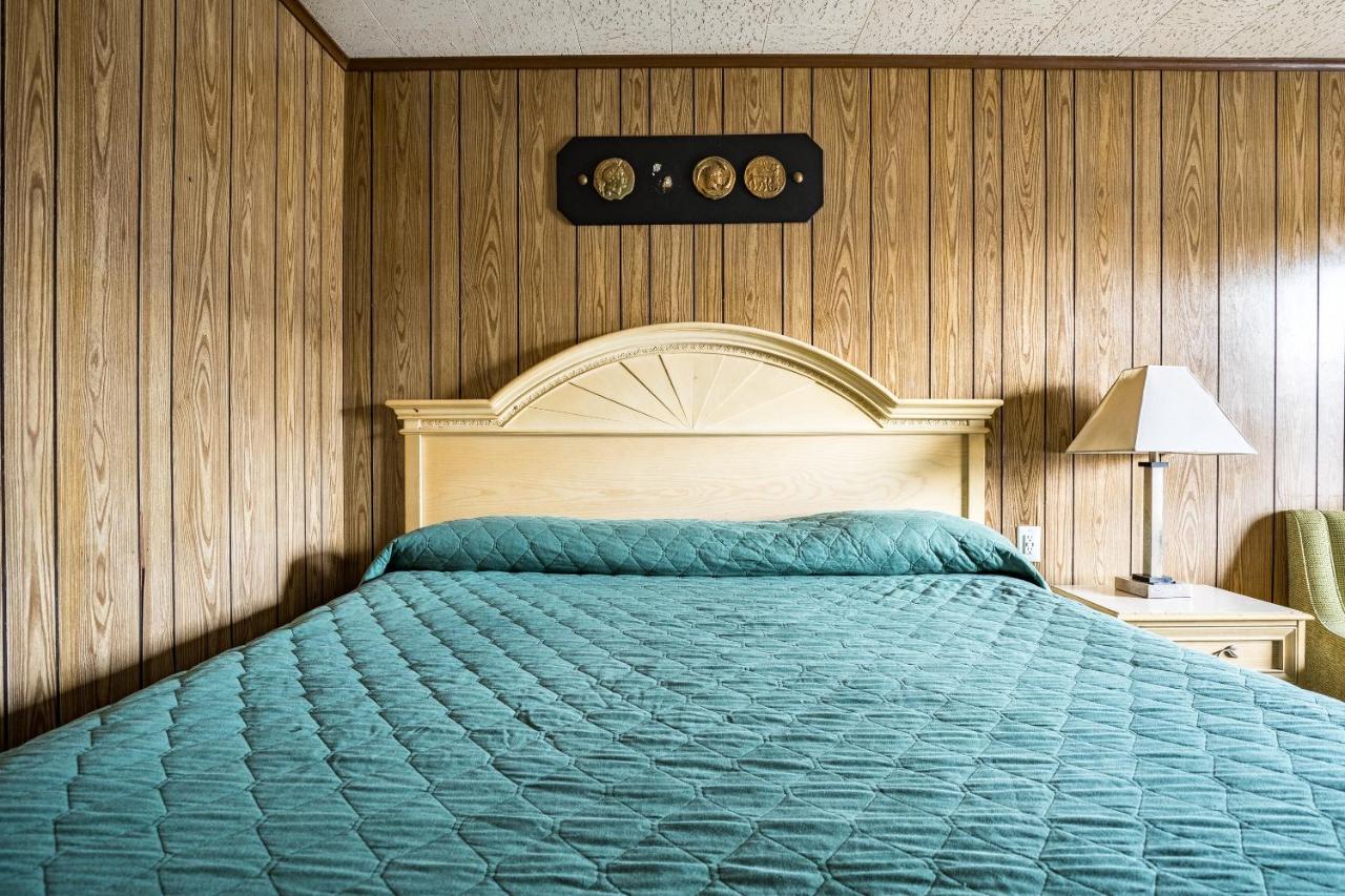 | OYO Hotel Holly Springs MS