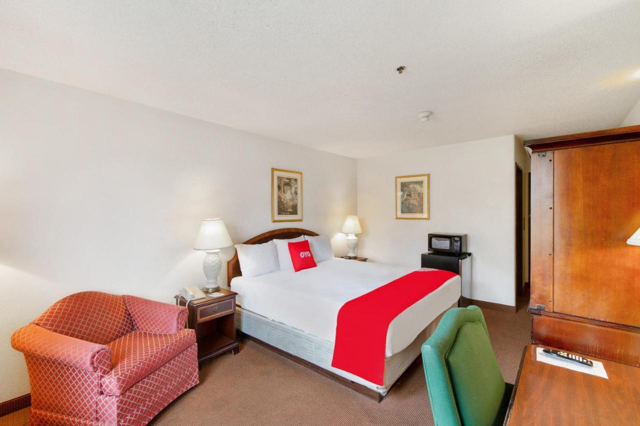  | OYO Hotel Portage I-94