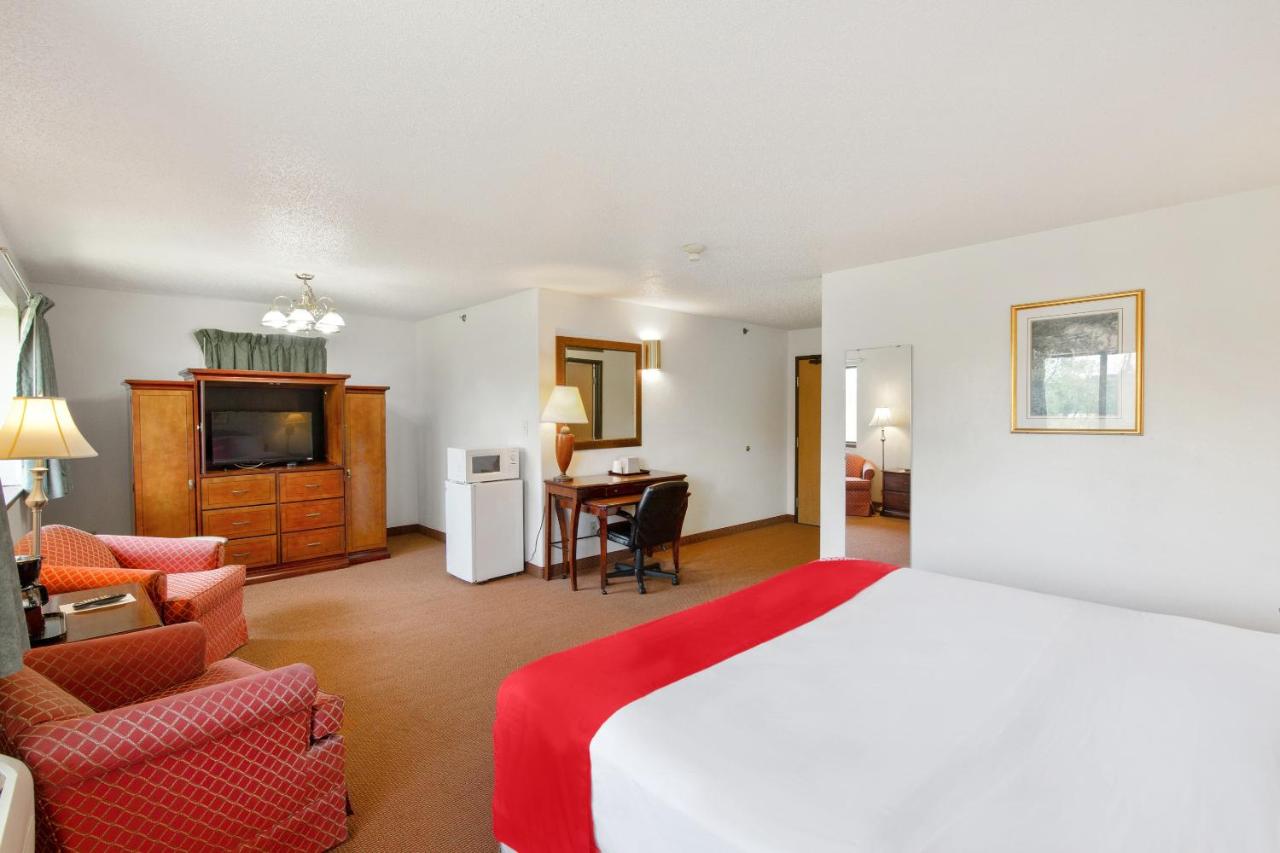  | OYO Hotel Portage I-94