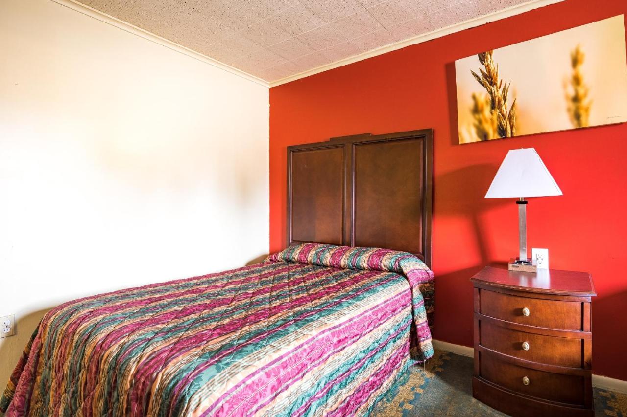 | OYO Hotel Holly Springs MS