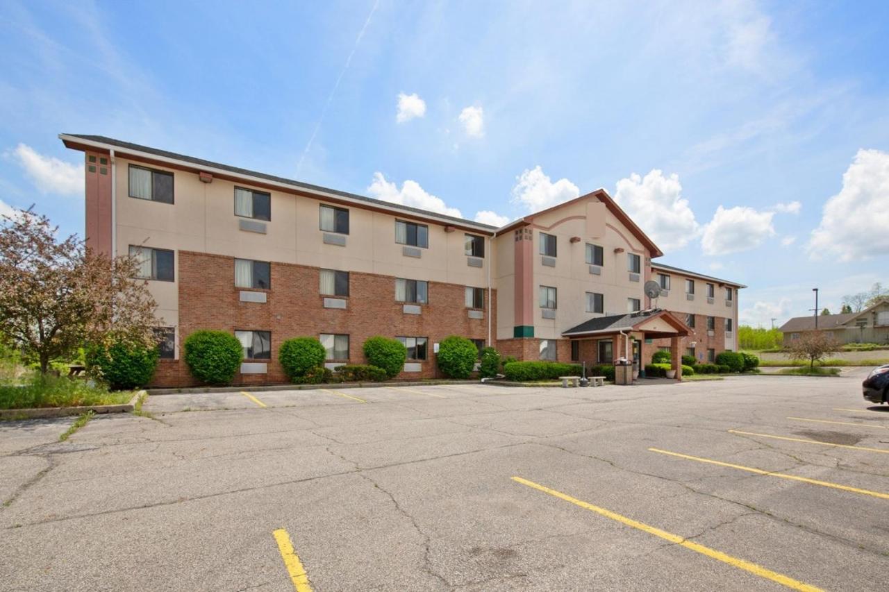  | OYO Hotel Portage I-94
