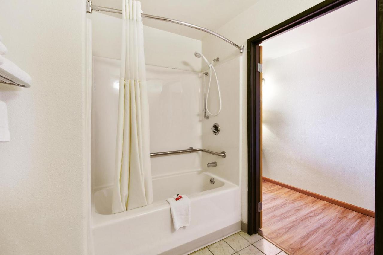  | OYO Hotel Portage I-94