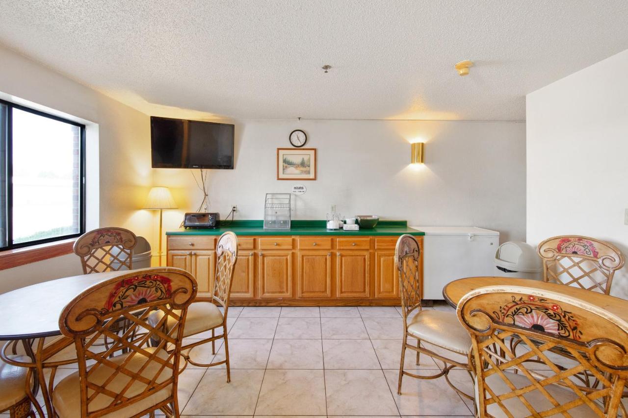  | OYO Hotel Portage I-94