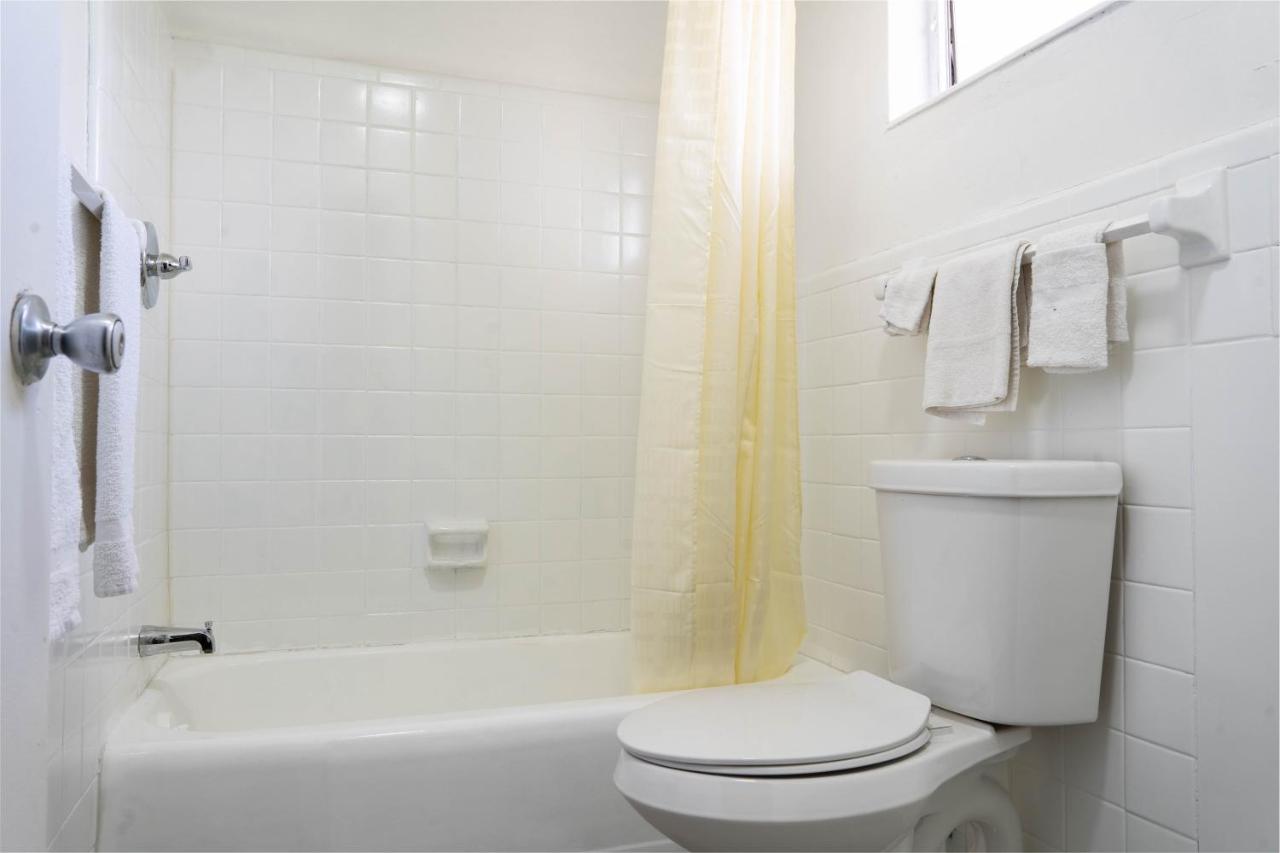 Double Room with Two Double Beds at OYO Hotel Ocala, Fl I-75