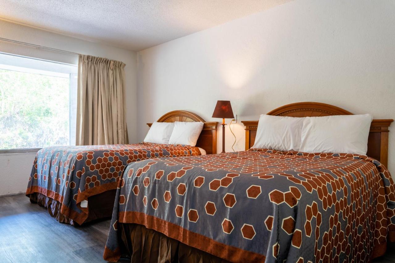 Double Room with Two Double Beds at OYO Hotel Ocala, Fl I-75