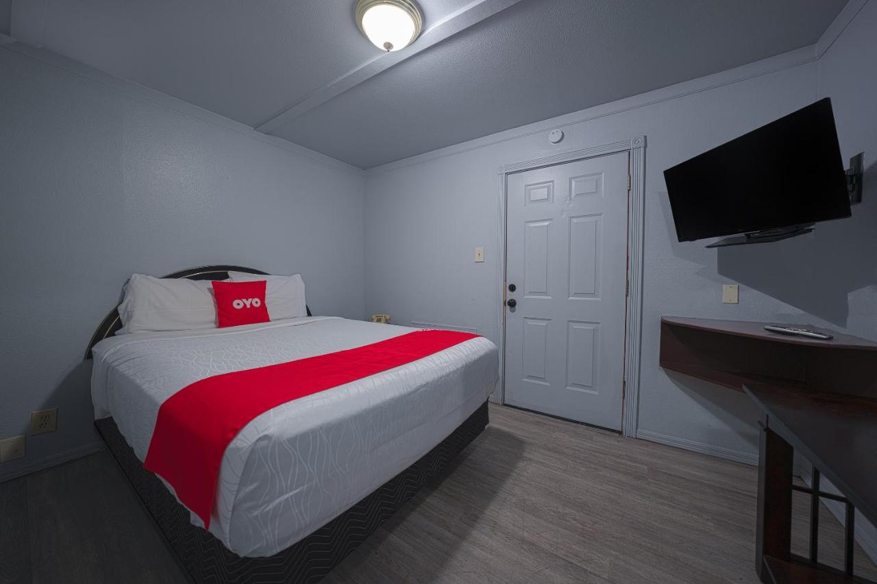 Double Room at Oyo Hotel Portland Or Near Airport
