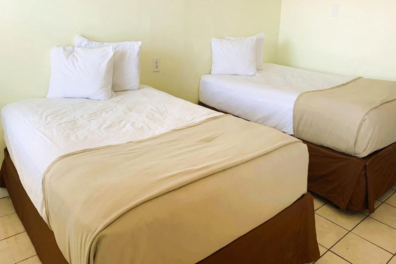 | OYO Hotel Rockport- Bay View