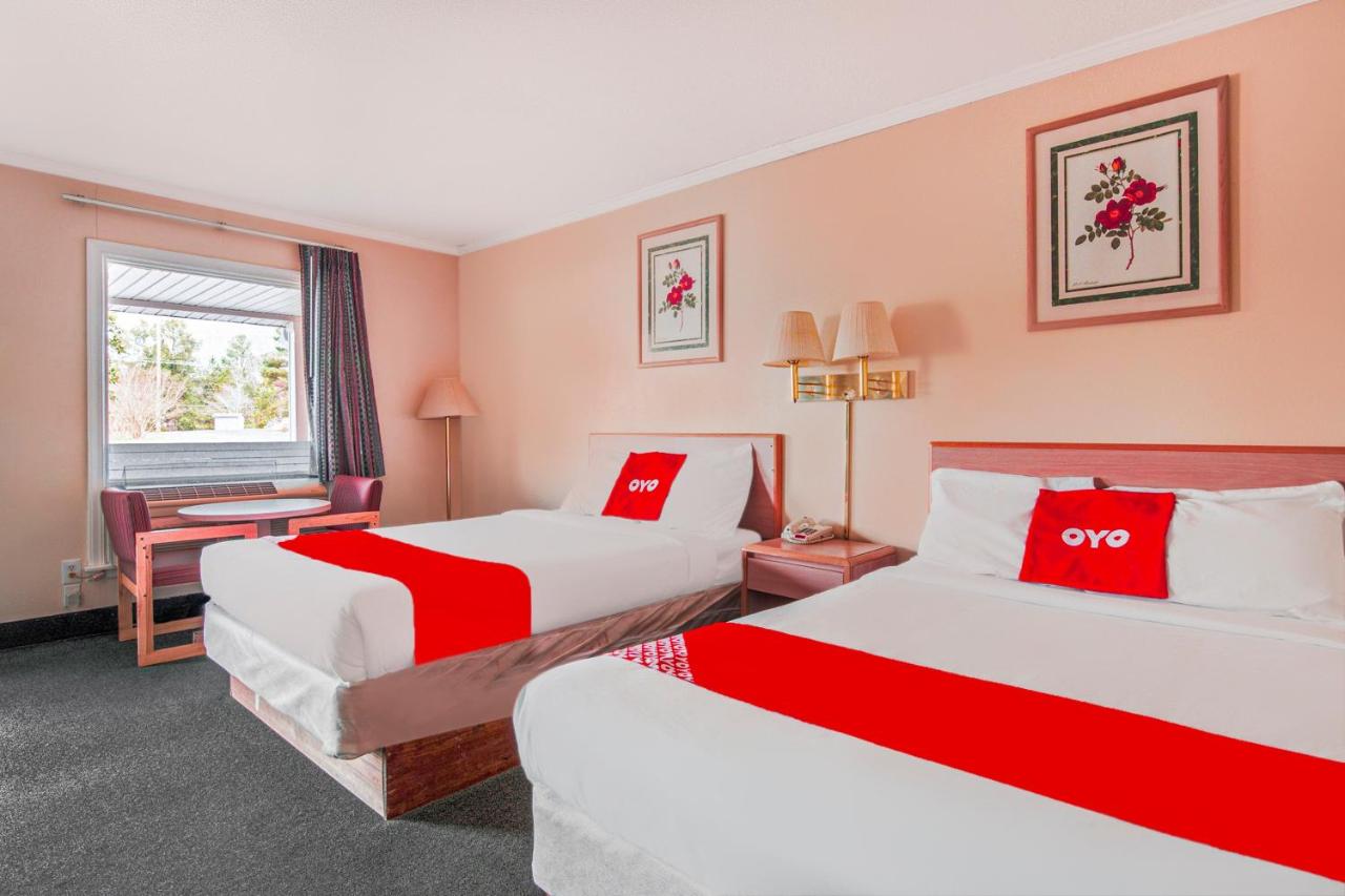 Double Room with Two Double Beds at OYO Hotel Durham West Hills