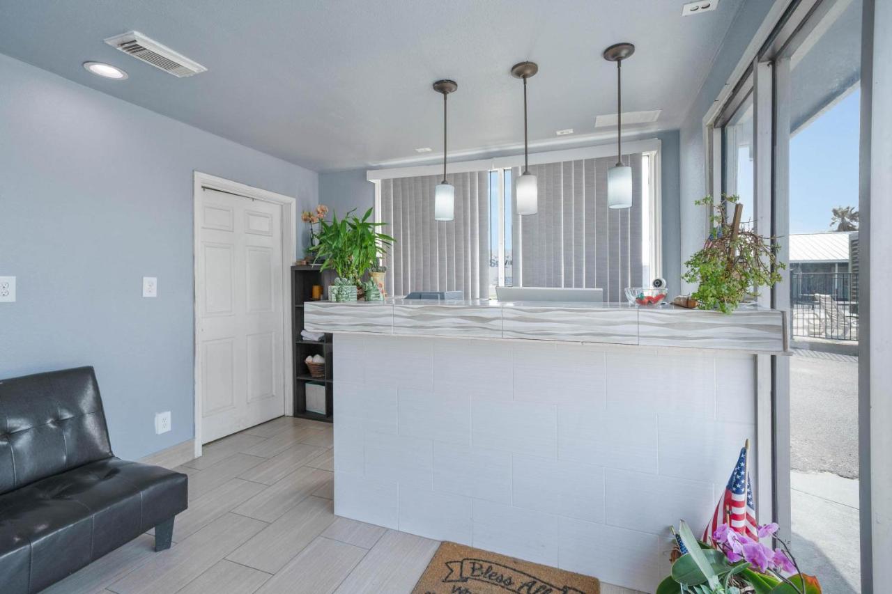 | OYO Hotel Rockport- Bay View