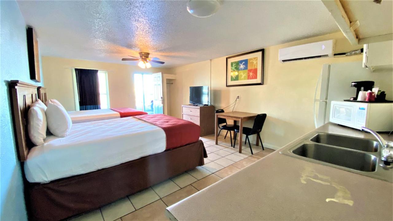  | OYO Hotel Rockport- Bay View