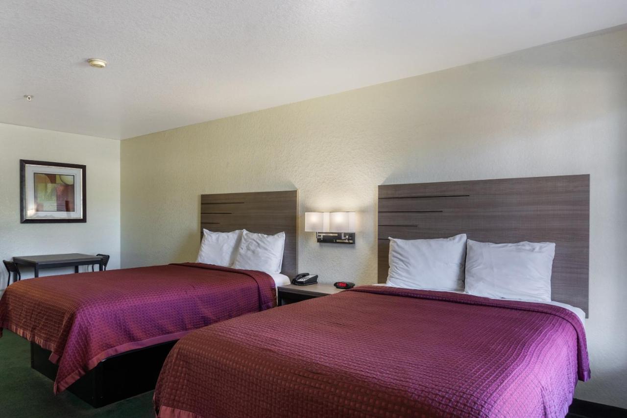  | OYO Inn & Suites Medical Center San Antonio