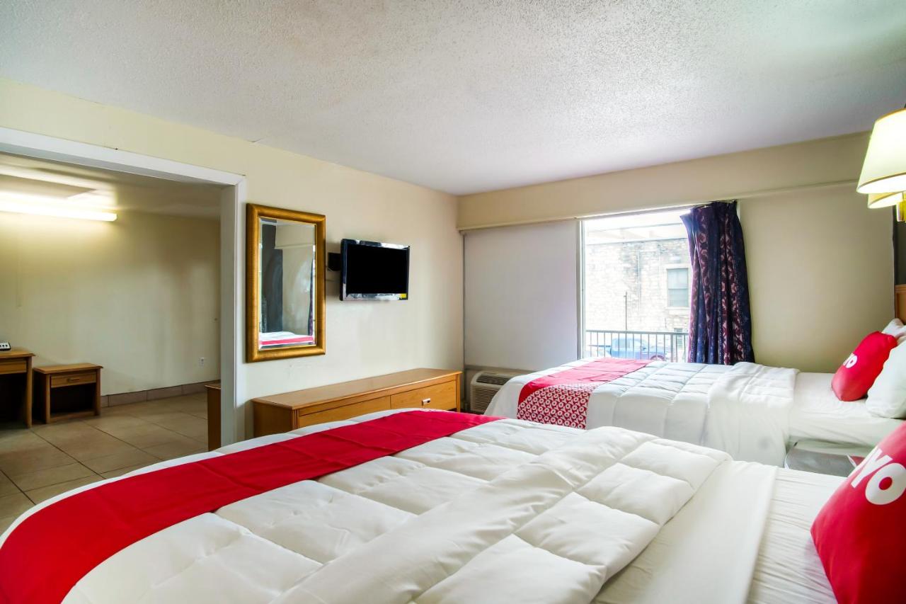 OYO Hotel Hutchinson KS West 4th Ave