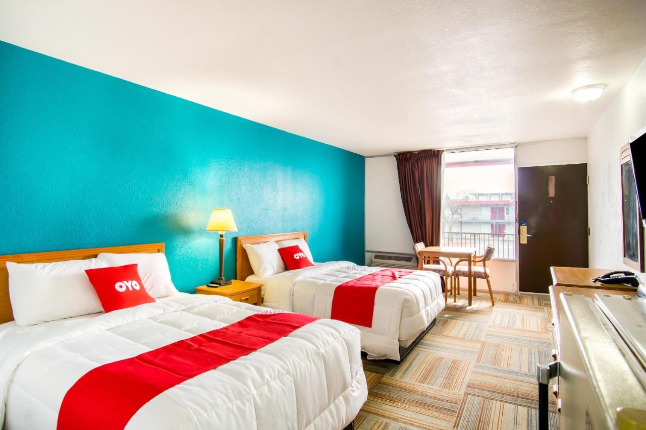 Double Room with Two Double Beds Smoking at OYO Hotel Hutchinson KS West 4th Ave