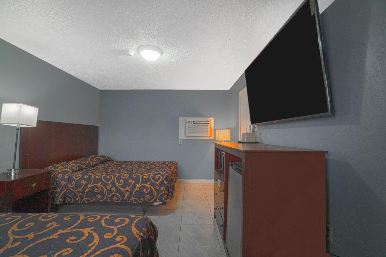  | Texana Inn Edna, Tx By OYO Near US-59