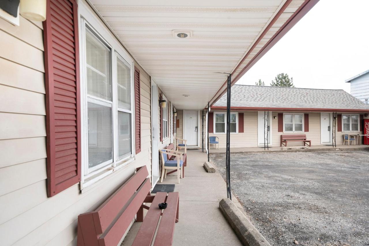 | OYO Hotel Starlite Seneca Falls