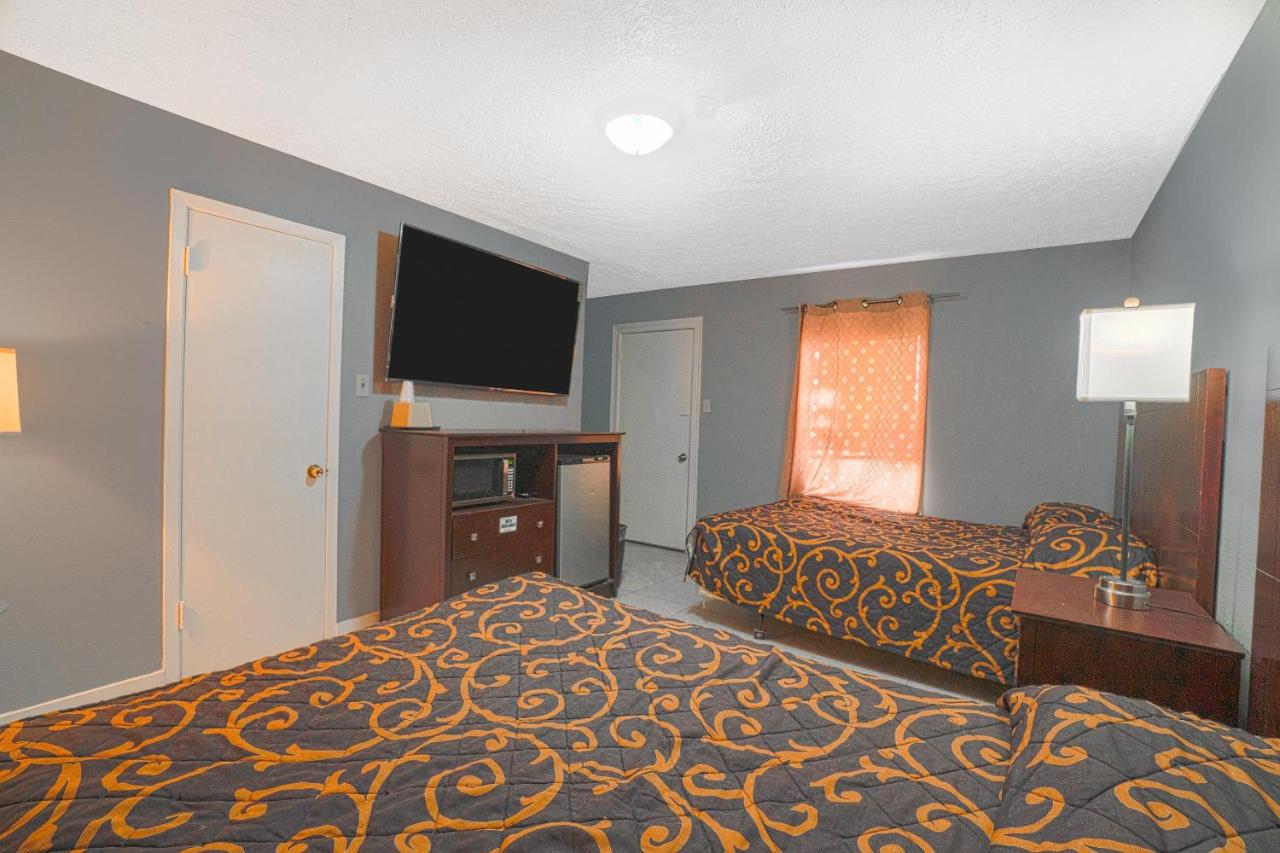  | Texana Inn Edna, Tx By OYO Near US-59