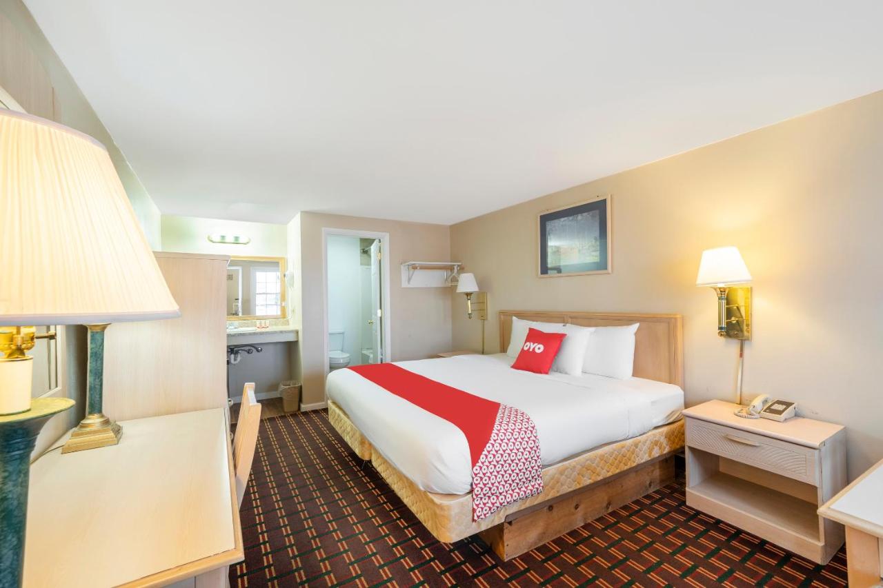 | OYO Hotel Starlite Seneca Falls