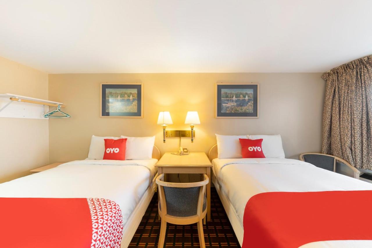 | OYO Hotel Starlite Seneca Falls
