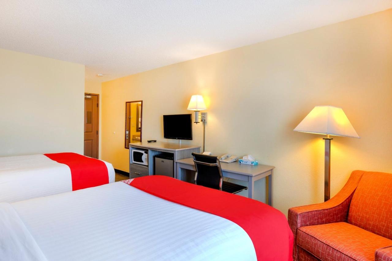 Double Room with Two Double Beds at Rockview Hotel Castle Rock Downtown