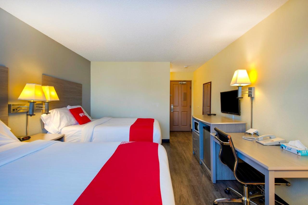 Double Room with Two Double Beds at Rockview Hotel Castle Rock Downtown