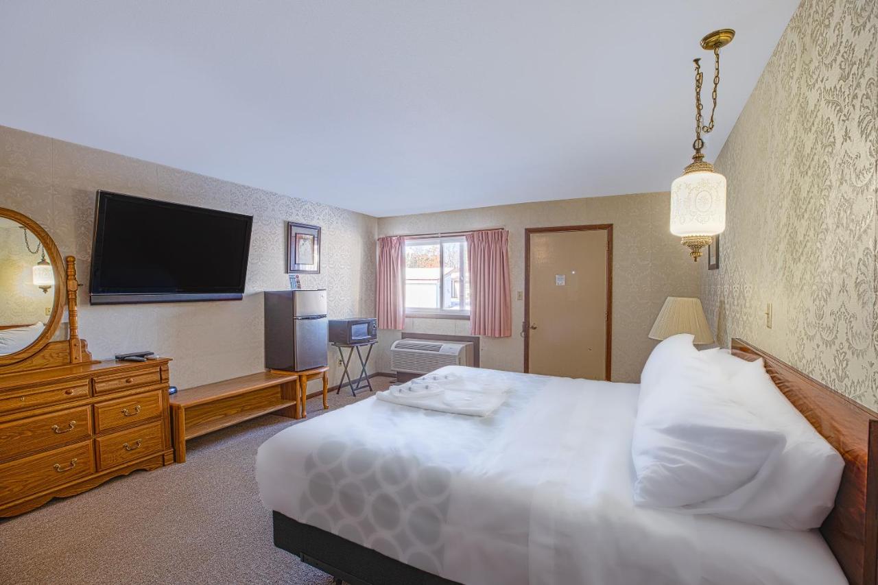| OYO Hotel Tomahawk - Lake Mohawksin