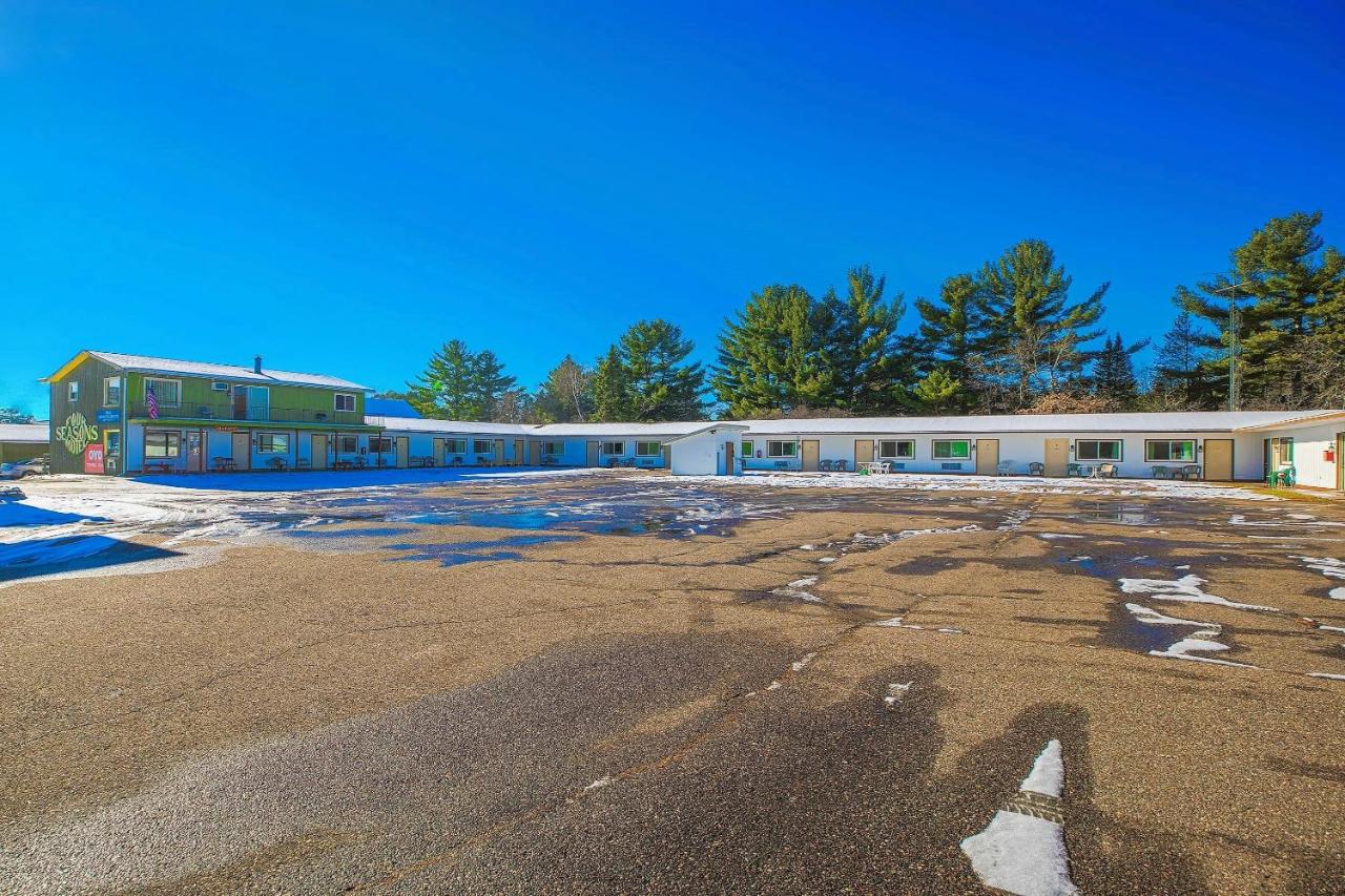 | OYO Hotel Tomahawk - Lake Mohawksin