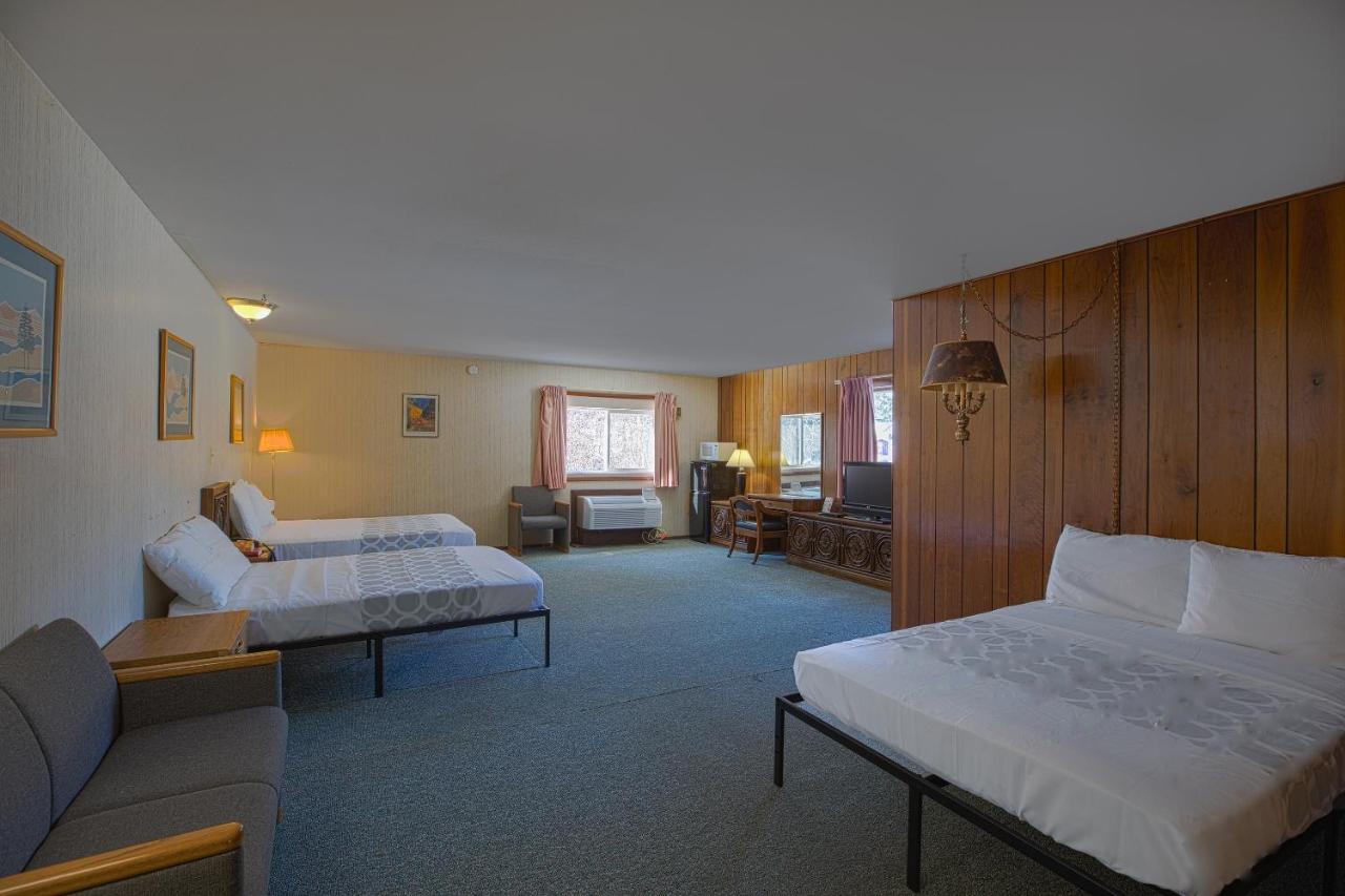 | OYO Hotel Tomahawk - Lake Mohawksin