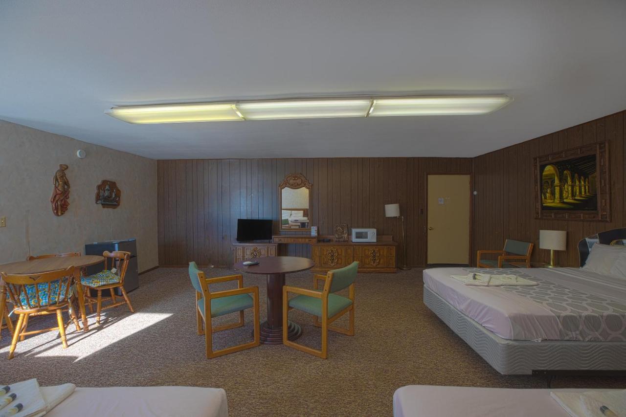 | OYO Hotel Tomahawk - Lake Mohawksin
