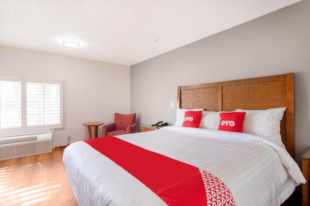 | OYO Hotel Palmdale - Antelope Valley