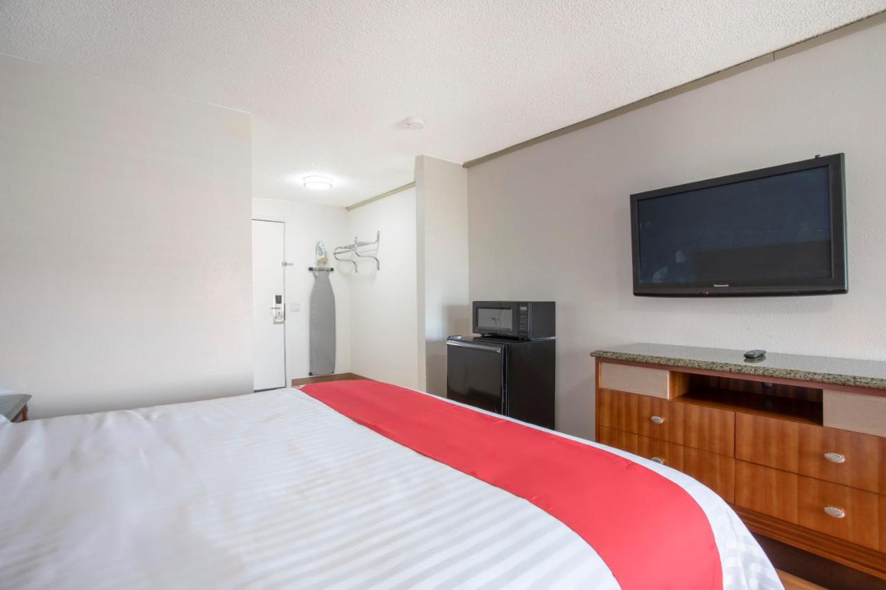 | OYO Hotel Palmdale - Antelope Valley