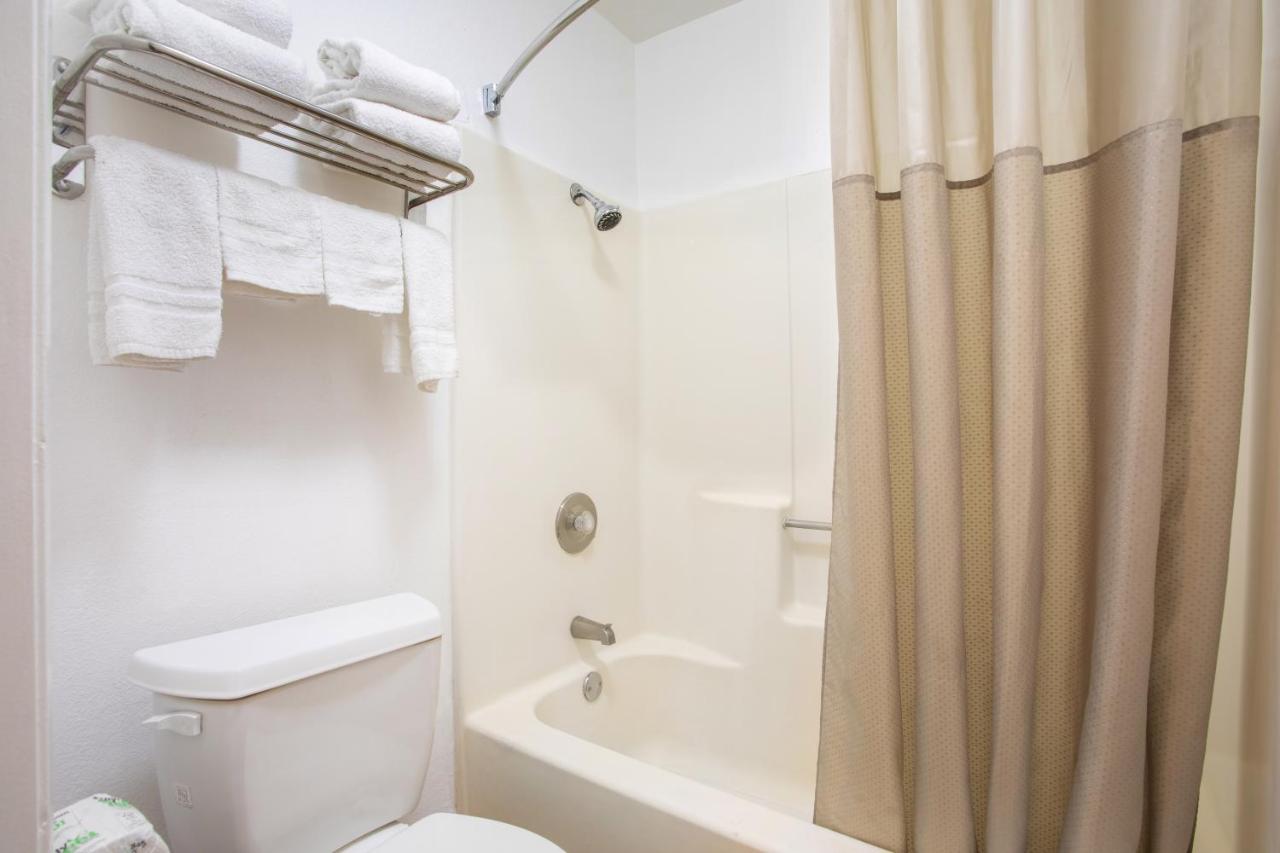 | OYO Hotel Palmdale - Antelope Valley