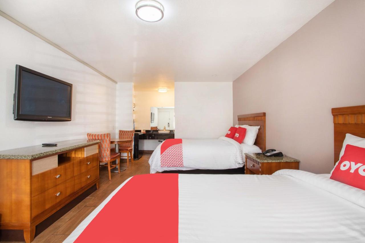 | OYO Hotel Palmdale - Antelope Valley