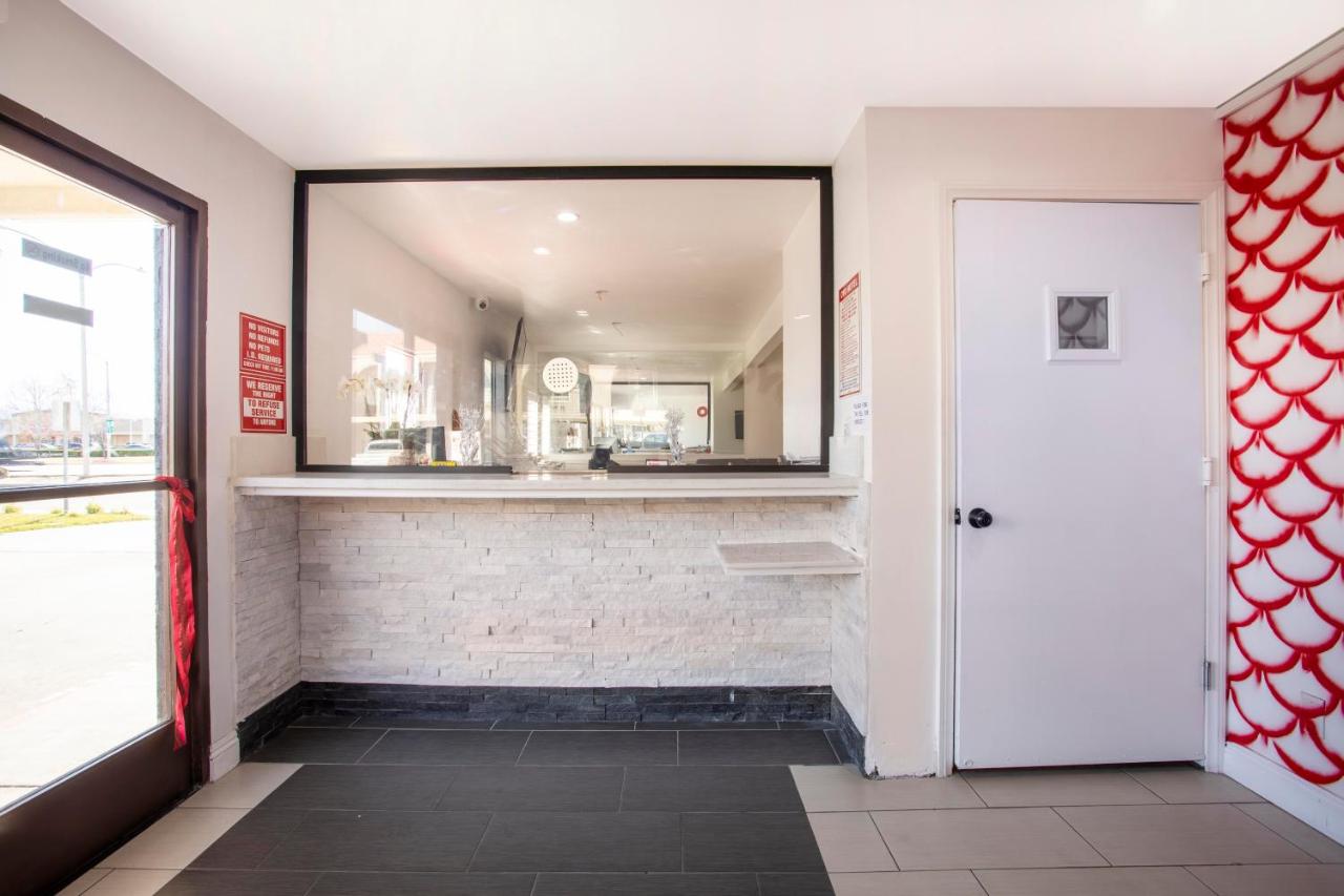 | OYO Hotel Palmdale - Antelope Valley