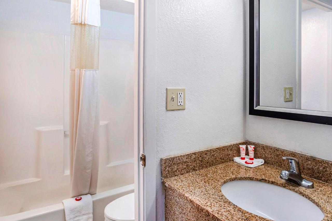  | OYO Townhouse Dodge City KS