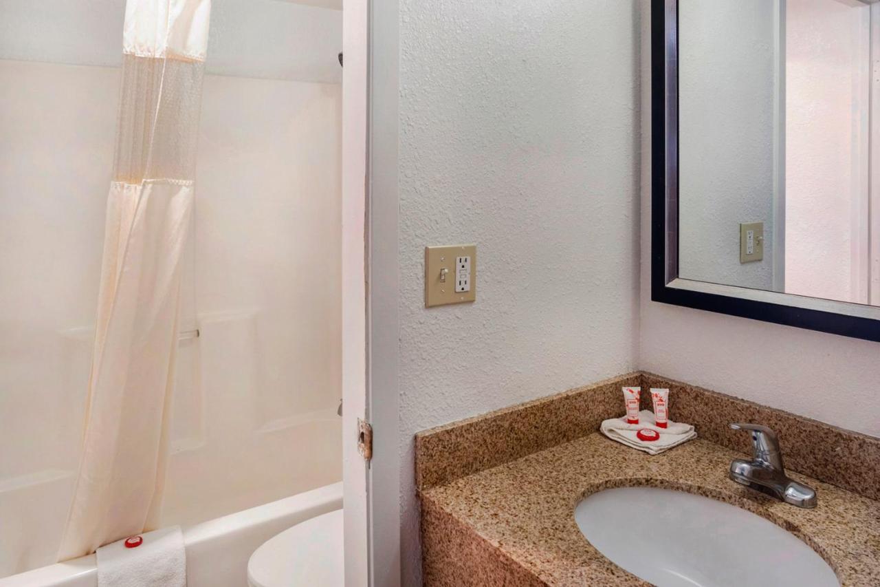  | OYO Townhouse Dodge City KS